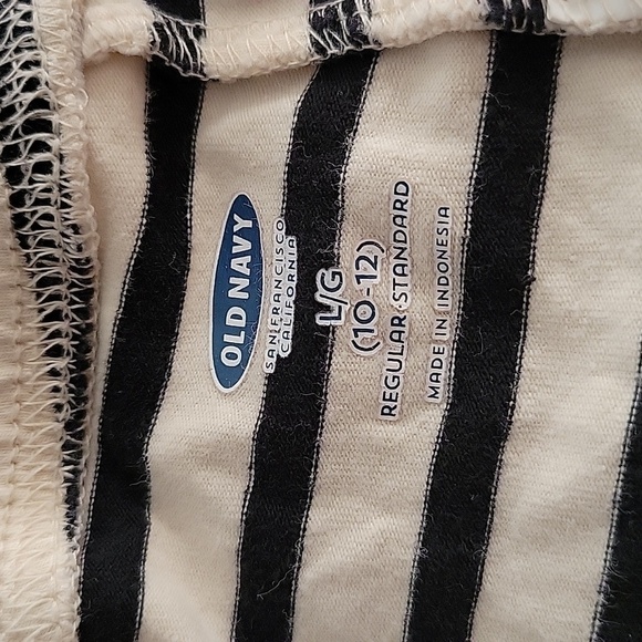 Old Navy Girl's Stripe Leggings - Picture 7 of 10